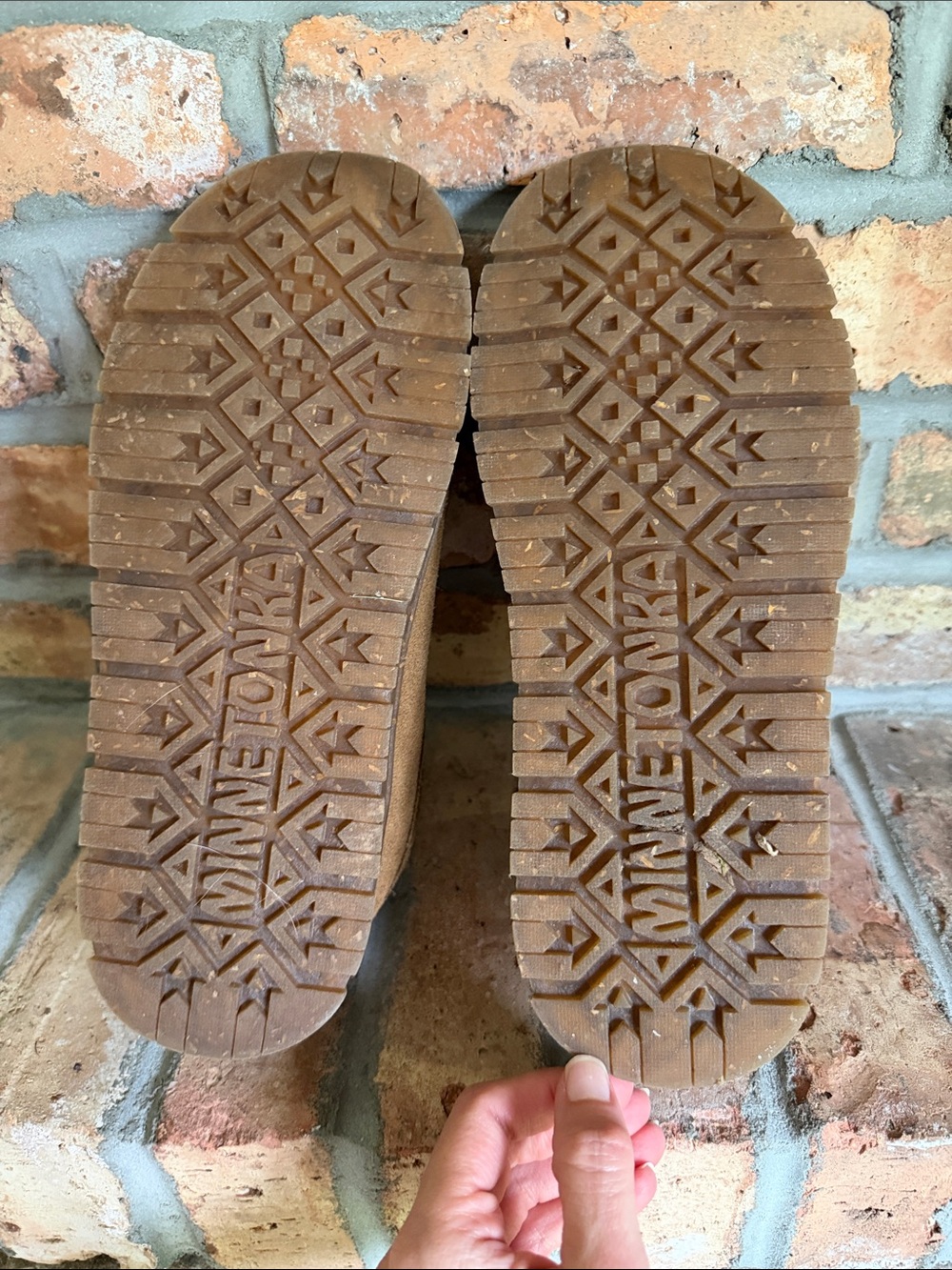 Minnetonka slippers - Picture 4 of 5